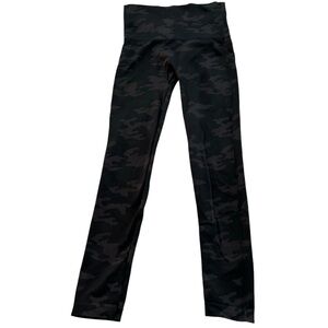 Spanx Leggings Look At Me Now Seamless High Rise Black Camo Size Medium
